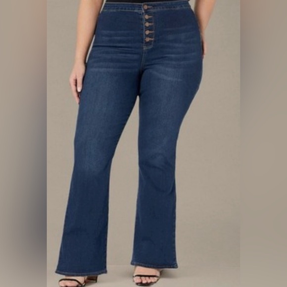 Dollhouse Denim - Dollhouse Women Dark Wash Juniors Curvy Flare Jeans